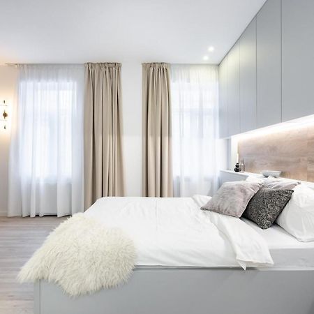Four Bedroom Apartment, Old Town 부쿠레슈티 외부 사진