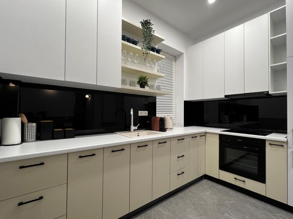 Four Bedroom Apartment, Old Town 부쿠레슈티 외부 사진